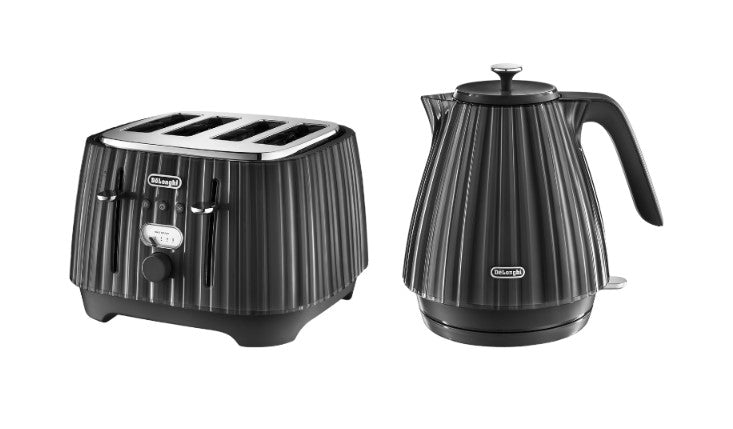 Black kettle delonghi best sale