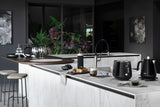 Delonghi - Eclettica Cordless Kettle With Changeable Base Black - KBY2001.BK